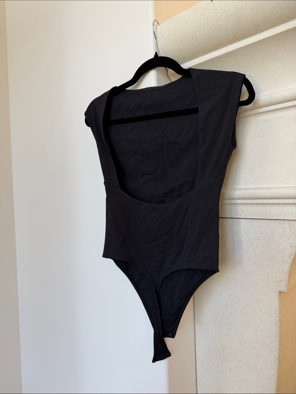 Aritzia contour backless bodysuit